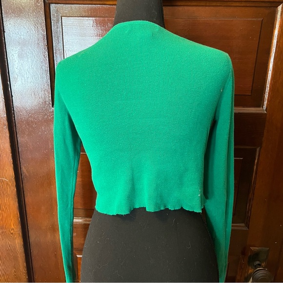 Banana Republic Cropped Green V-Neck Sweater - Picture 2 of 6